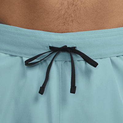 Nike Challenger vielseitige Dri-FIT Herrenshorts ohne Futter (ca. 23 cm)