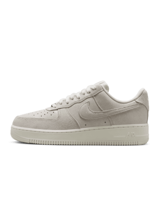 Женские кроссовки Nike Air Force 1 '07 SE