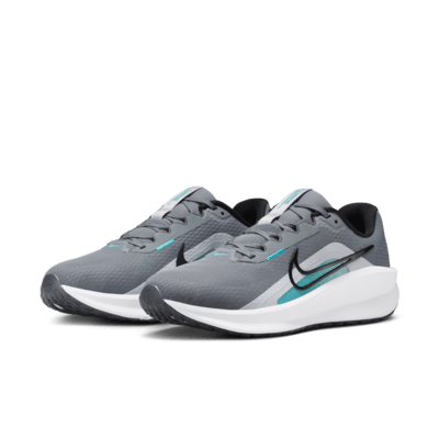 Tenis de correr en pavimento para hombre Nike Downshifter 13