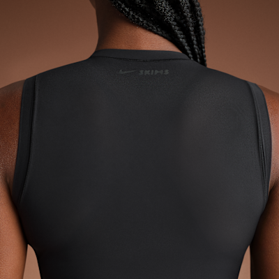 NikeSKIMS Weightless Layers Women's Sleeveless Top