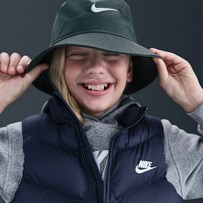 Nike Sportswear All Day Play Older Kids' Therma-FIT Loose-Fit Puffer Gilet