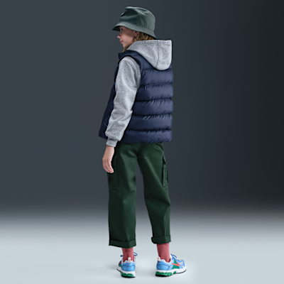 Nike Sportswear All Day Play Older Kids' Therma-FIT Loose-Fit Puffer Gilet