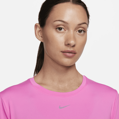 Playera de manga corta Dri-FIT para mujer Nike One Classic