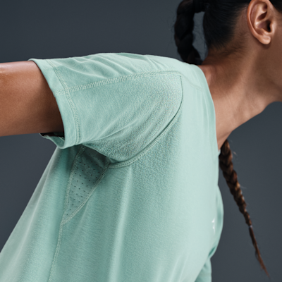 Nike Trail Parte de arriba de running de manga corta Dri-FIT - Mujer