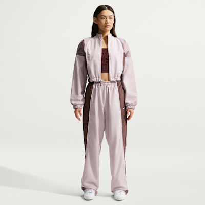 Chamarra deportiva ajustada para mujer Nike Sportswear