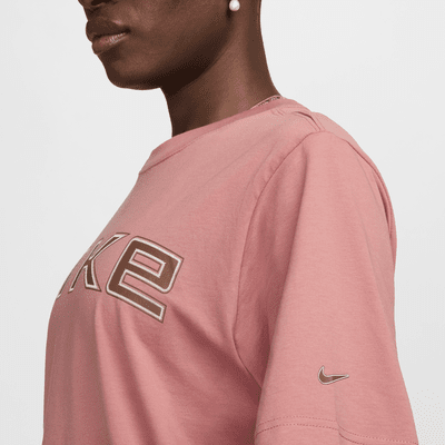 Nike Sportswear Camiseta estampada de manga corta y ajuste holgado - Mujer