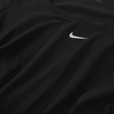 เสื้อแขนสั้นคอสี่เหลี่ยมผู้หญิง Nike Sportswear Chill Knit