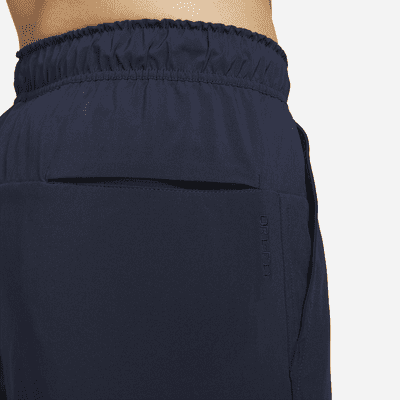 Shorts versátiles sin forro Dri-FIT de 23 cm para hombre Nike Unlimited