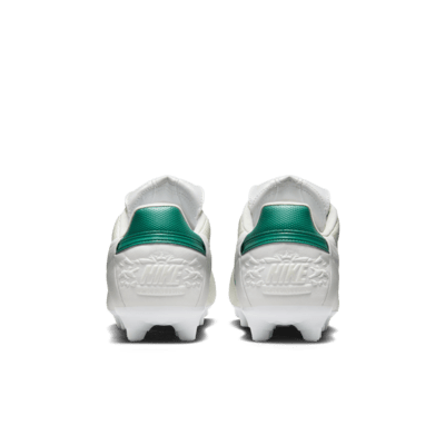 Tenis de fútbol FG de corte low Nike Premier 3