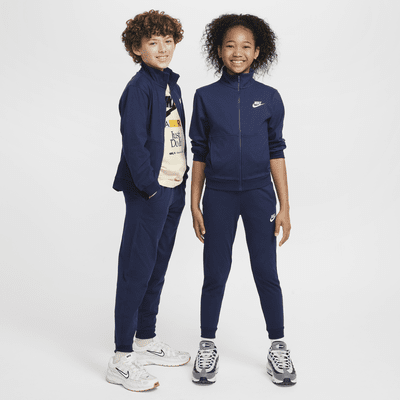 Chamarra de tejido Knit con cierre completo para niños talla grande Nike Sportswear Club