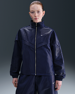 Женская куртка Nike Sportswear Windrunner для бега