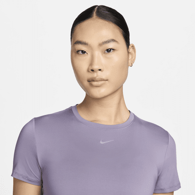 Nike One Classic Dri-FIT Kısa Kollu Kadın Üstü