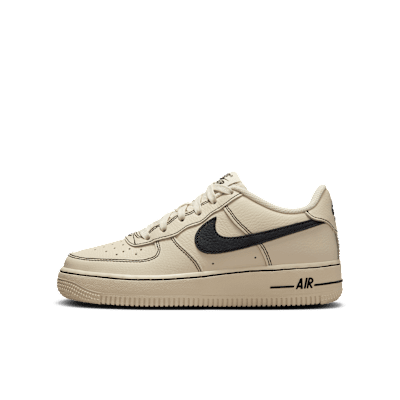 Nike Air Force 1 LV8