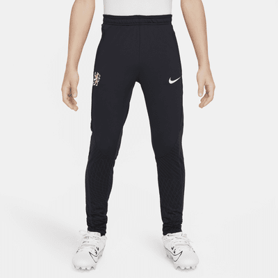 Nike Athletic polyester track pants. boys L | Black jogger pants, Grey nike  sweatpants, Joggers track pants