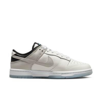 Nike Dunk Low SE Women's Shoes