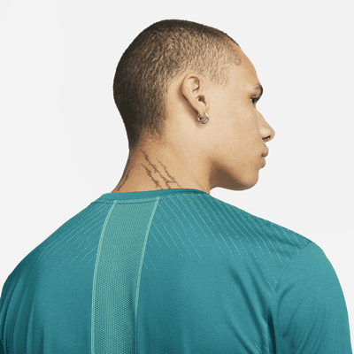 Playera de entrenamiento sin costuras para hombre Nike Dri-FIT