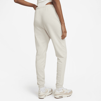 Pantalon de survêtement slim taille haute en tissu en molleton Nike Sportswear Chill Terry pour femme