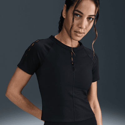Playera de manga corta Dri-FIT cropped para mujer Nike One Fitted