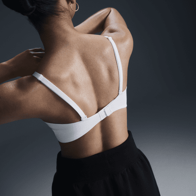 Brassière de sport rembourrée et convertible à maintien léger Nike Alate Minimalist pour femme