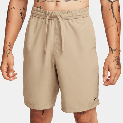 Shorts versátiles Dri-FIT de 23 cm sin forro para hombre Nike Form