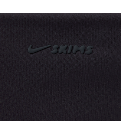 NikeSKIMS Matte Samarreta de tirants d'escot recte - Dona