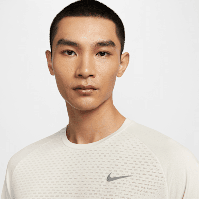 เสื้อวิ่งแขนสั้นผู้ชาย Dri-FIT ADV Nike Stride