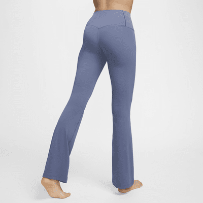 Leggings de tiro alto acampanados para mujer Nike Zenvy