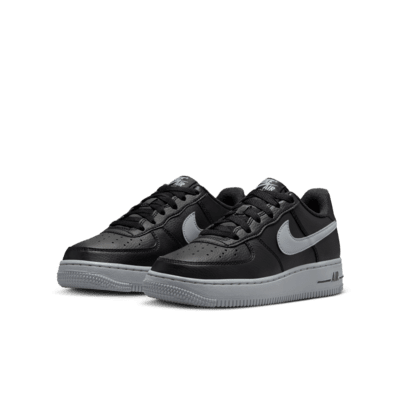 Nike Air Force 1 Older Kids' Shoes