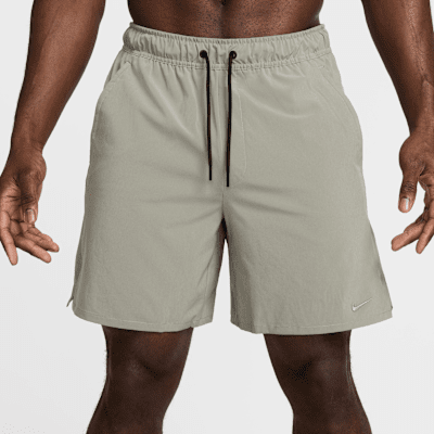 Nike Unlimited vielseitige Dri-FIT Herrenshorts ohne Futter (ca. 18 cm)