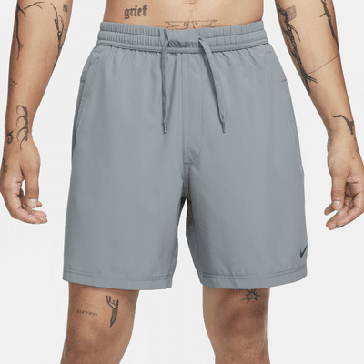 Shorts Dri-FIT de 18 cm versátiles sin forro para hombre Nike Form