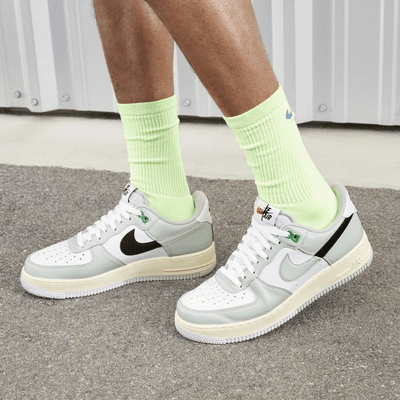 Calzado para hombre Nike Air Force 1 '07 LV8