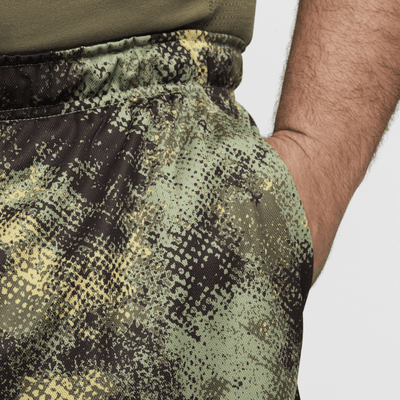 Shorts de fitness Dri-FIT de 18 cm sin forro para hombre Nike Totality Camo