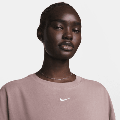 Playera Nike Sportswear Essential oversized para mujer