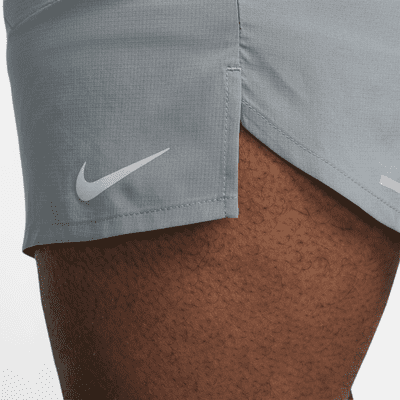 Shorts de correr Dri-FIT de 13 cm con forro de ropa interior para hombre Nike Stride