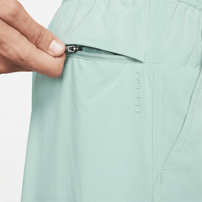 Shorts versátiles sin forro Dri-FIT de 23 cm para hombre Nike Unlimited