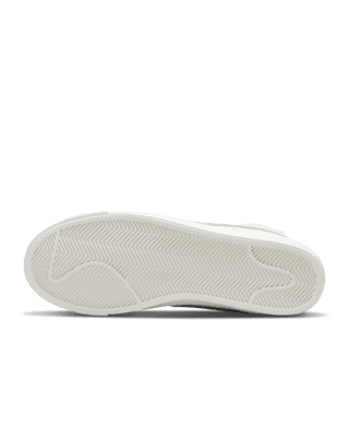 nike blazer mid 77 ess