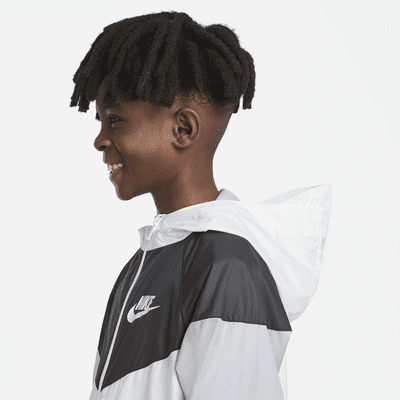 Nike Sportswear Windrunner lockere, hüftlange Jacke mit Kapuze für ältere Kinder (Jungen)