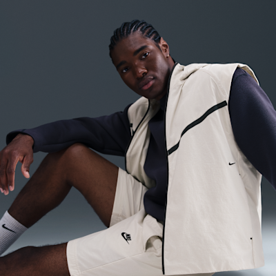 Chaleco Windrunner de tejido Woven Dri-FIT para hombre Nike Tech
