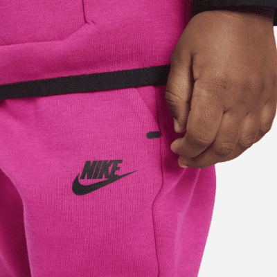 Nike Sportswear Tech Fleece Baby (12–24M) Hoodie and Trousers Set. Nike HU