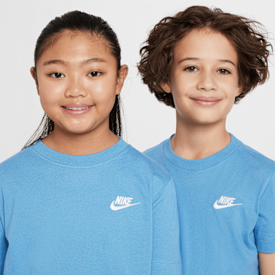 Nike Sportswear Older Kids' T-Shirt