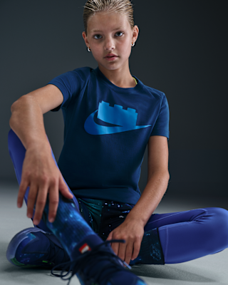 Nike x 樂高® 系列