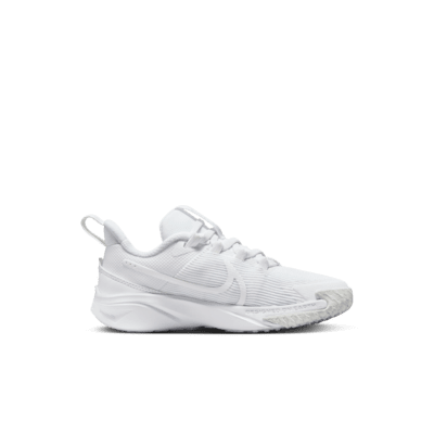 Nike Star Runner 4 kleuterschoenen