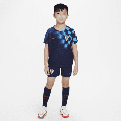 Croatia 2022/23 Away Younger Kids' Football Kit. Nike GB