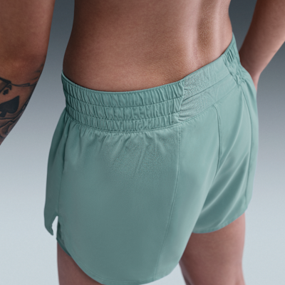 Shorts Dri-FIT 2 en 1 de tiro medio de 8 cm para mujer Nike One