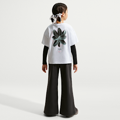 Nike Sportswear Older Kids' (Girls') Boxy T-Shirt