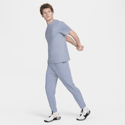 Haut à manches courtes Dri-FIT Nike Primary pour homme