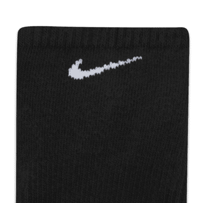 Calcetines de entrenamiento ocultos, con
amortiguación, Nike Everyday Plus (3
pares)