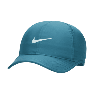 Nike Women's Core Featherlight Run Cap