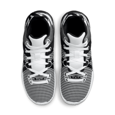 LeBron Witness 7 EP Basketball Shoes. Nike ID