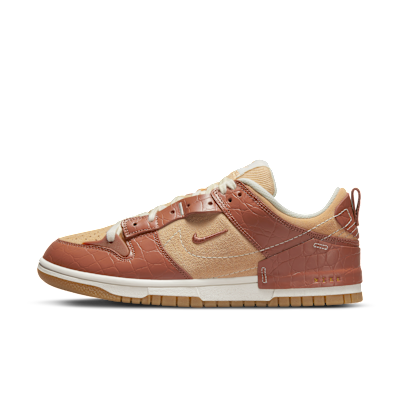 nike dunk low women's shoe